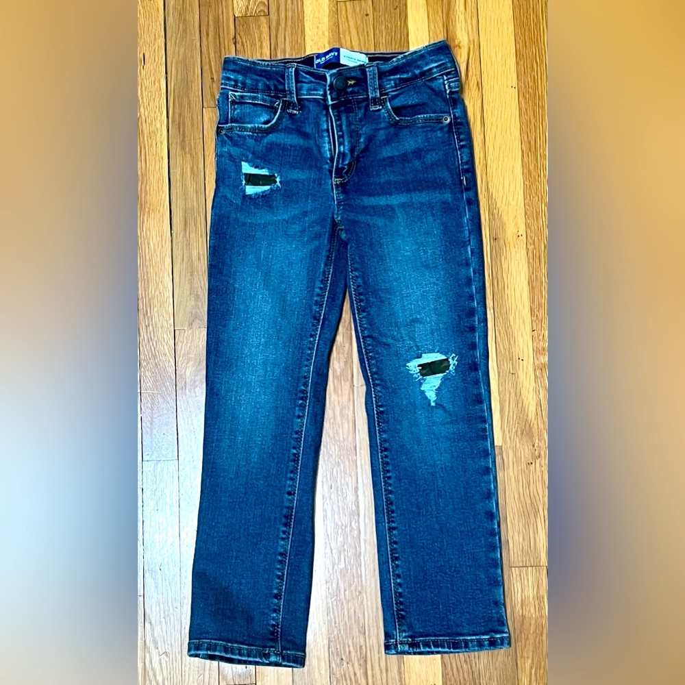 Old Navy Toddler Boy Karate Skinny Jeans. Blue with 2 army print patches. 5T